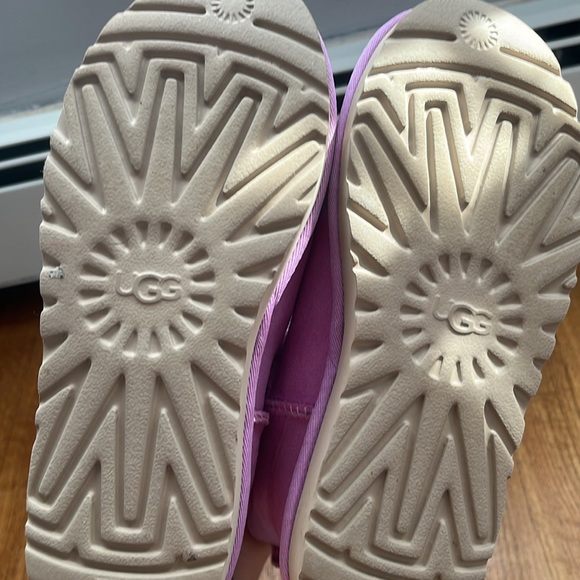 Wildflower Pink Mini Uggs - Picture 4 of 5